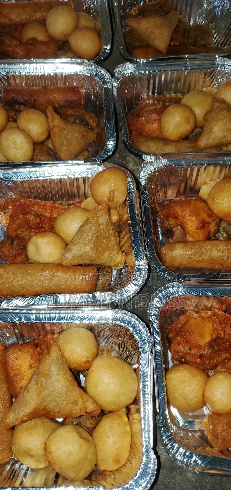 Pack of Small Chops (Spring Rolls, Samosa, Puff Puff and Chicken)