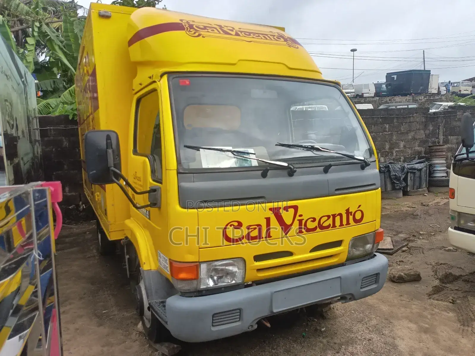 Nissan Cabstar Container Truck