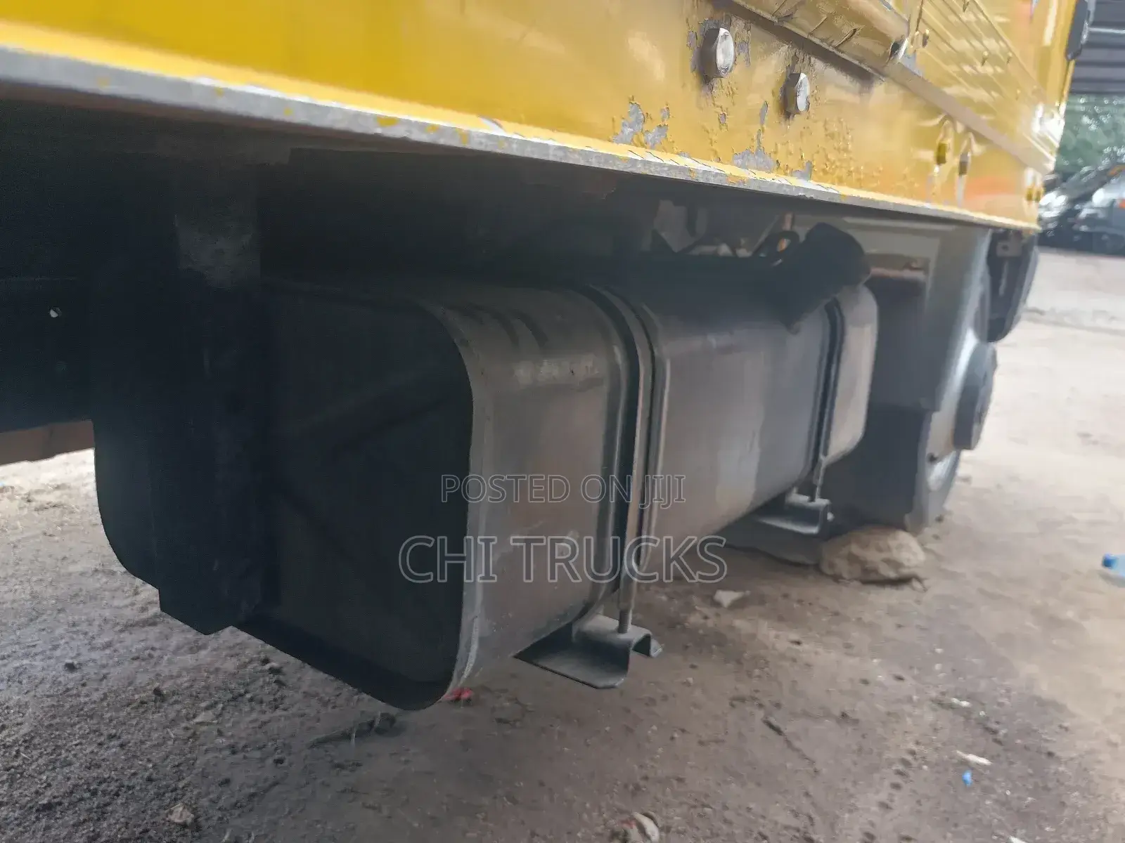Nissan Cabstar Container Truck