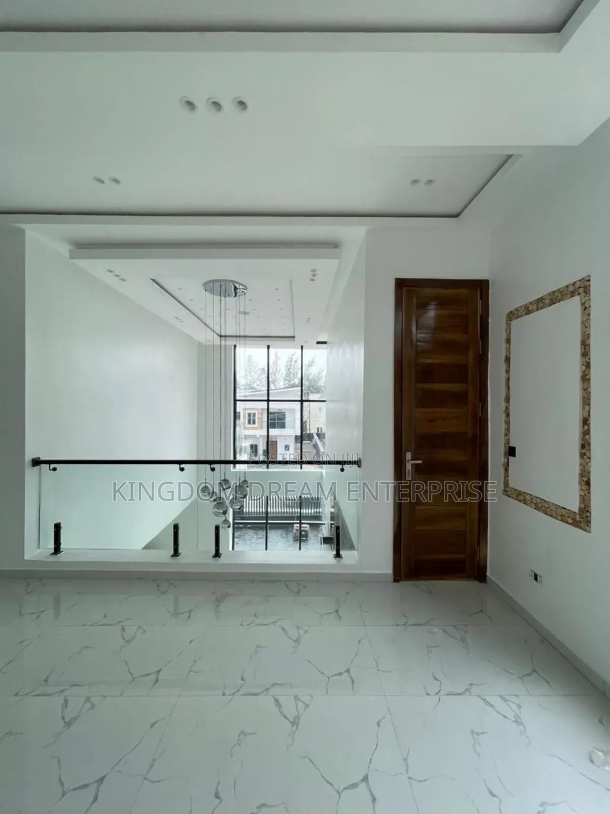 5bdrm House in Lekki County Ikota for sale