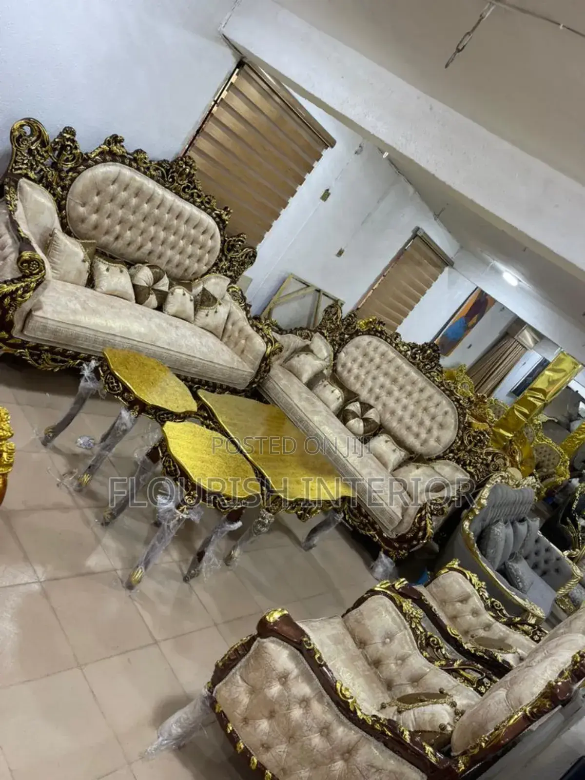 Standard Unique Luxury Quality Imported Egypt Royal Sofas Set.