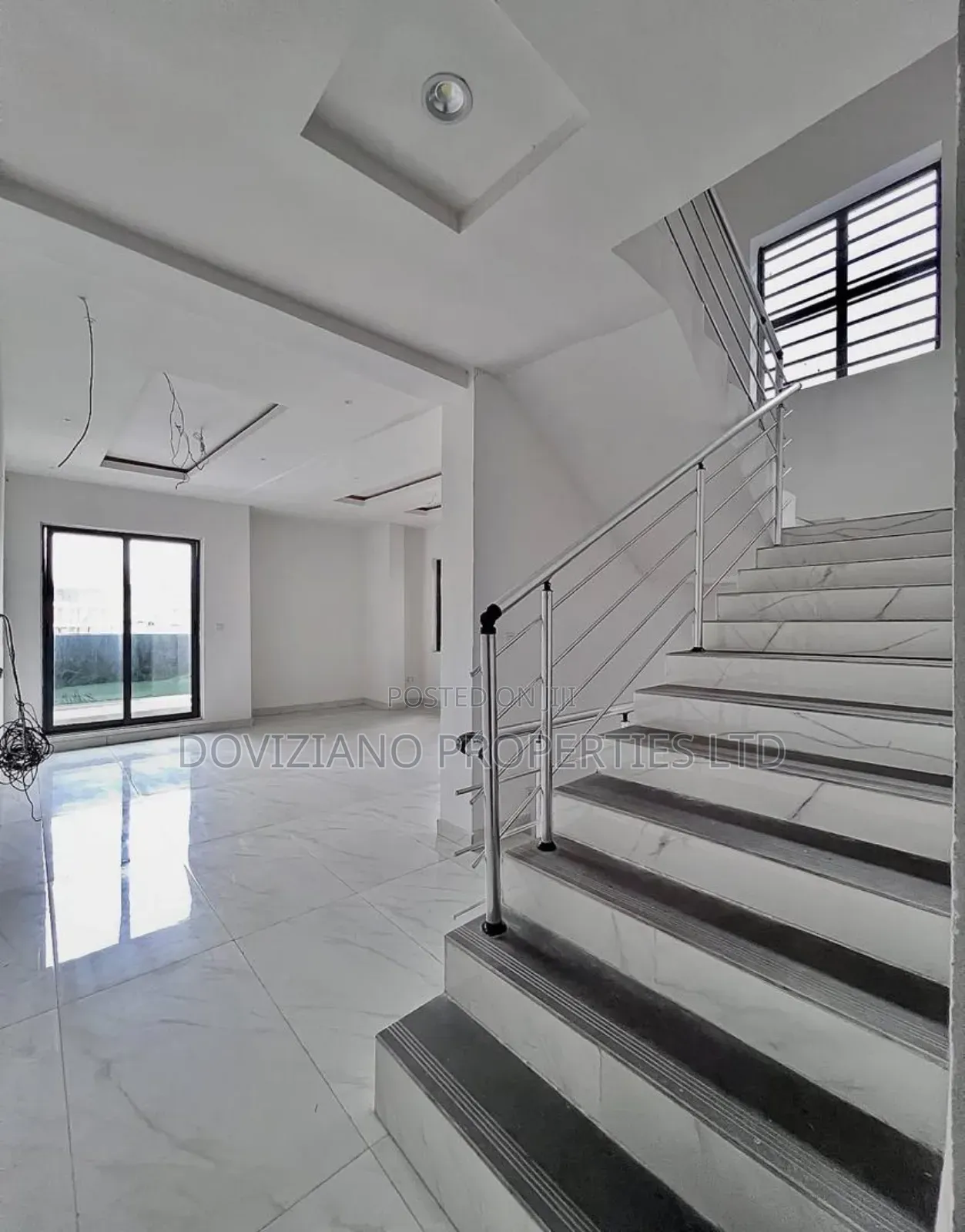 5bdrm Duplex in Lekki Phase 1 for sale