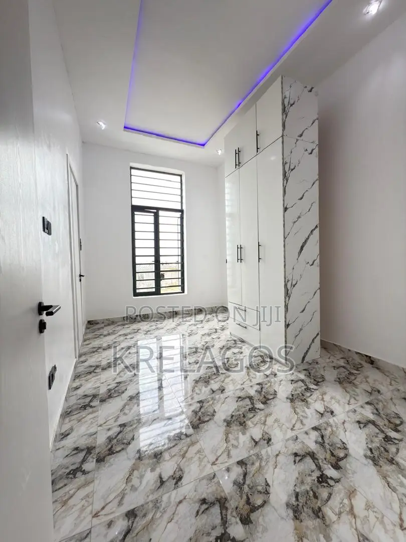 4bdrm Duplex in Ado / Ajah for sale