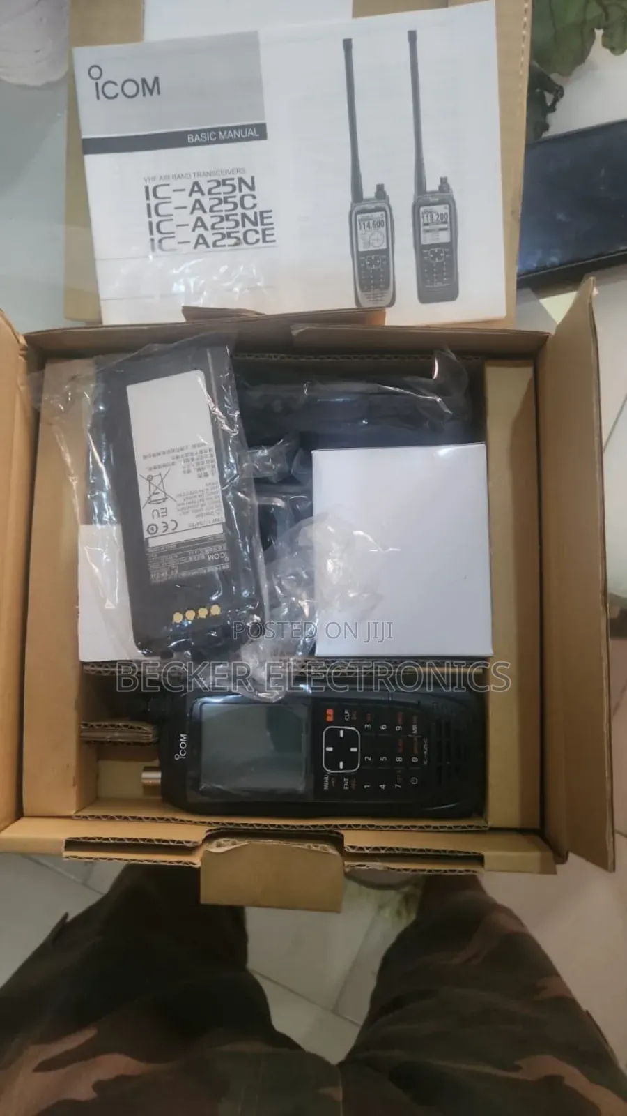 Ic A25c Airband Hand Held