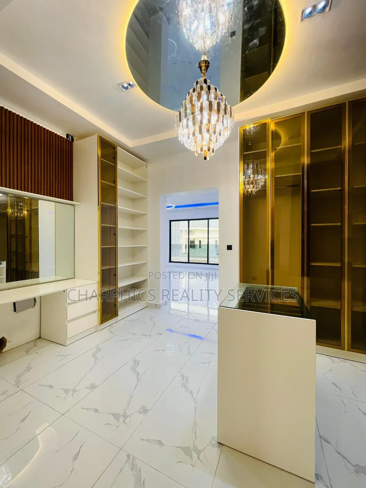 6bdrm Duplex in Osapa london for sale