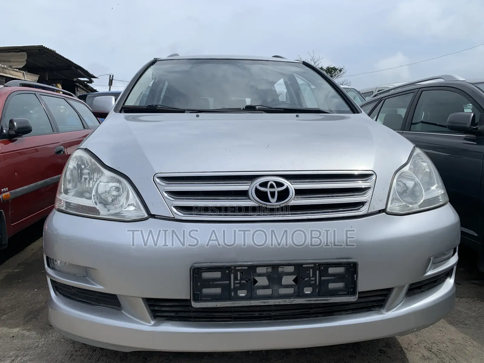 Toyota Avensis 1.8 Combi 2005 Silver