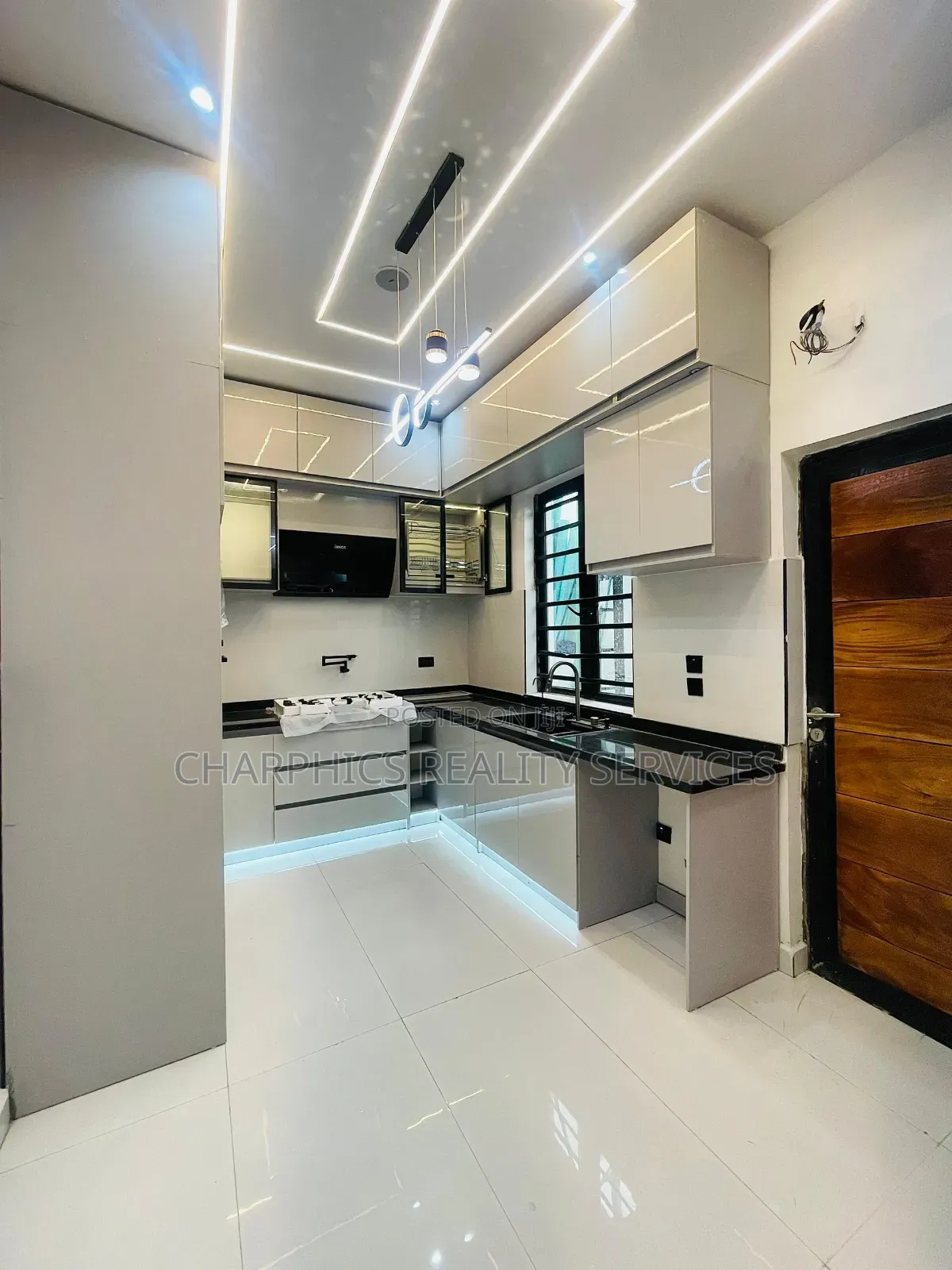 4bdrm Duplex in Ajah for sale