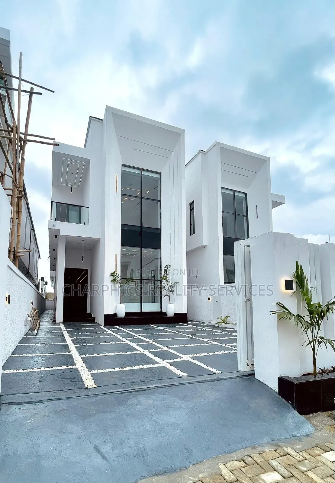 5bdrm Duplex in Ajah for sale