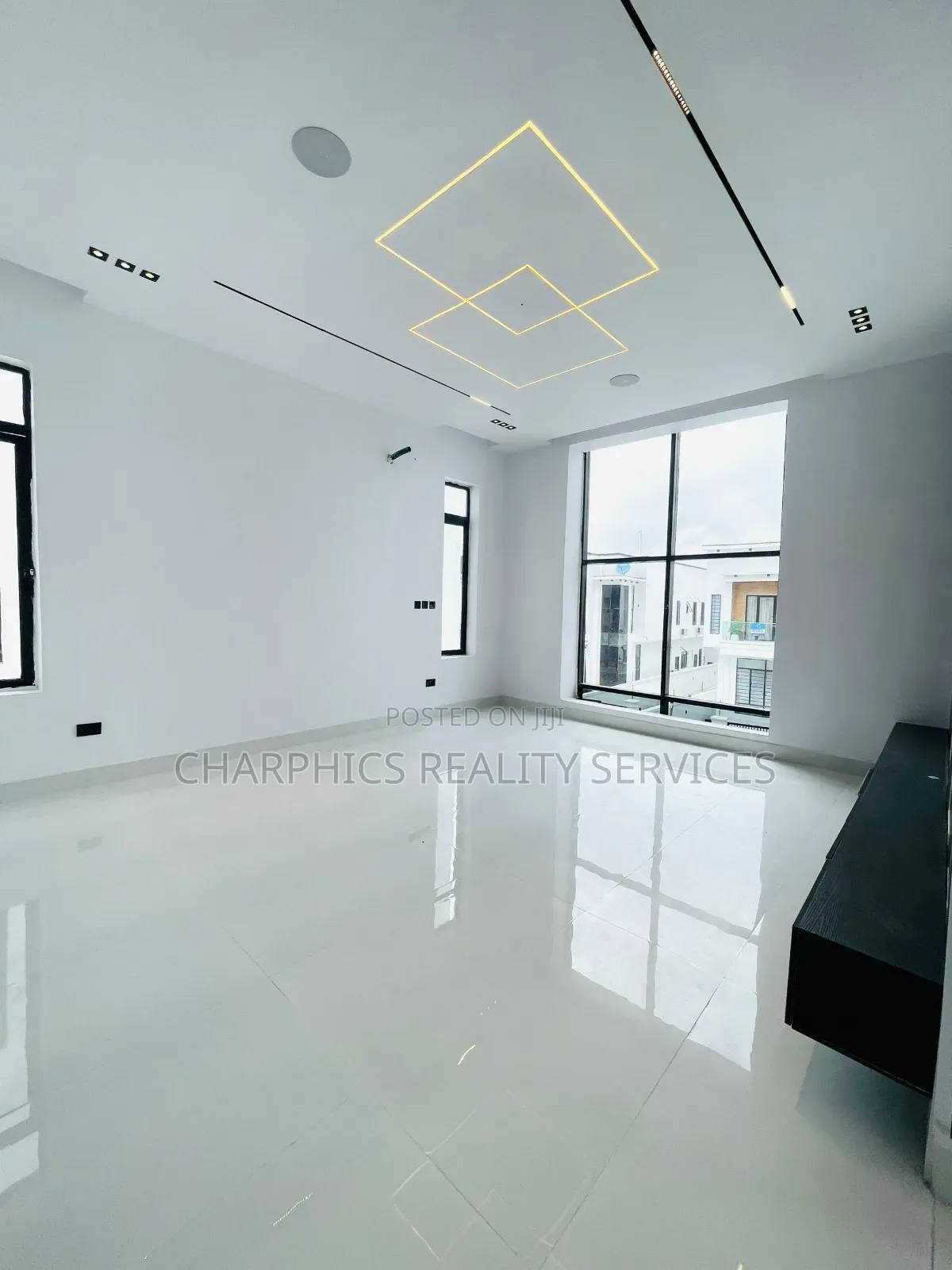 5bdrm Duplex in Ajah for sale