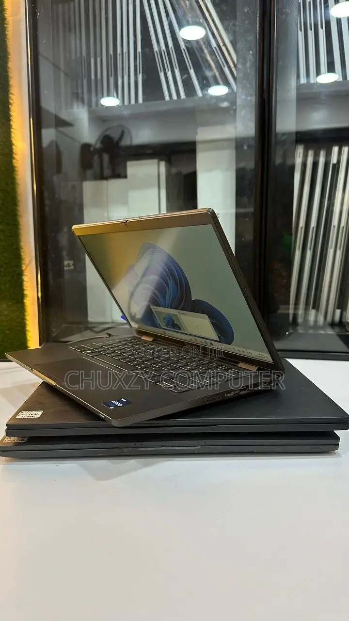 Laptop Dell Latitude 5300 16GB Intel Core I7 SSD 256GB