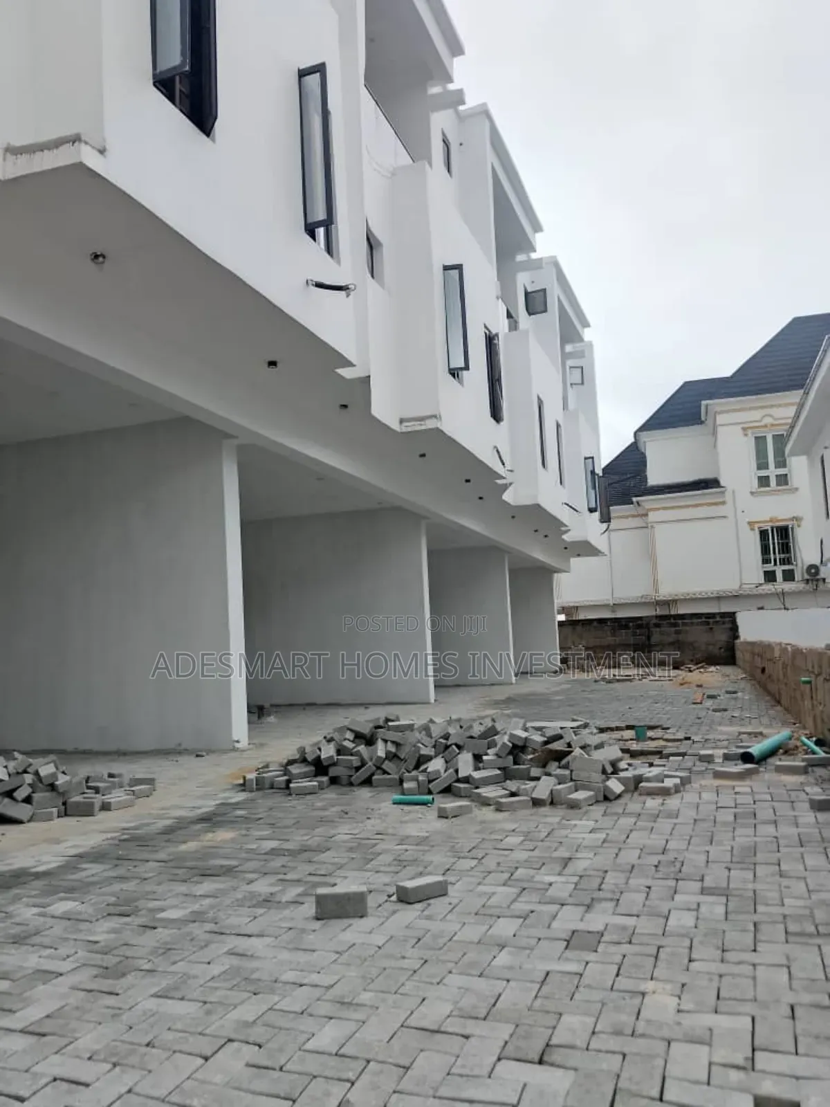 4bdrm Townhouse / Terrace in Ologolo Lekki for rent