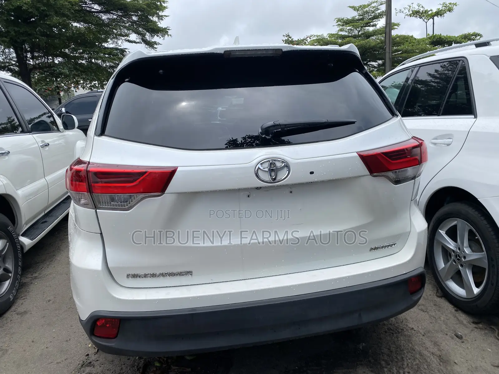 Toyota Highlander Limited Platinum 4dr SUV AWD (3.5L 6cyl 6A) 2015