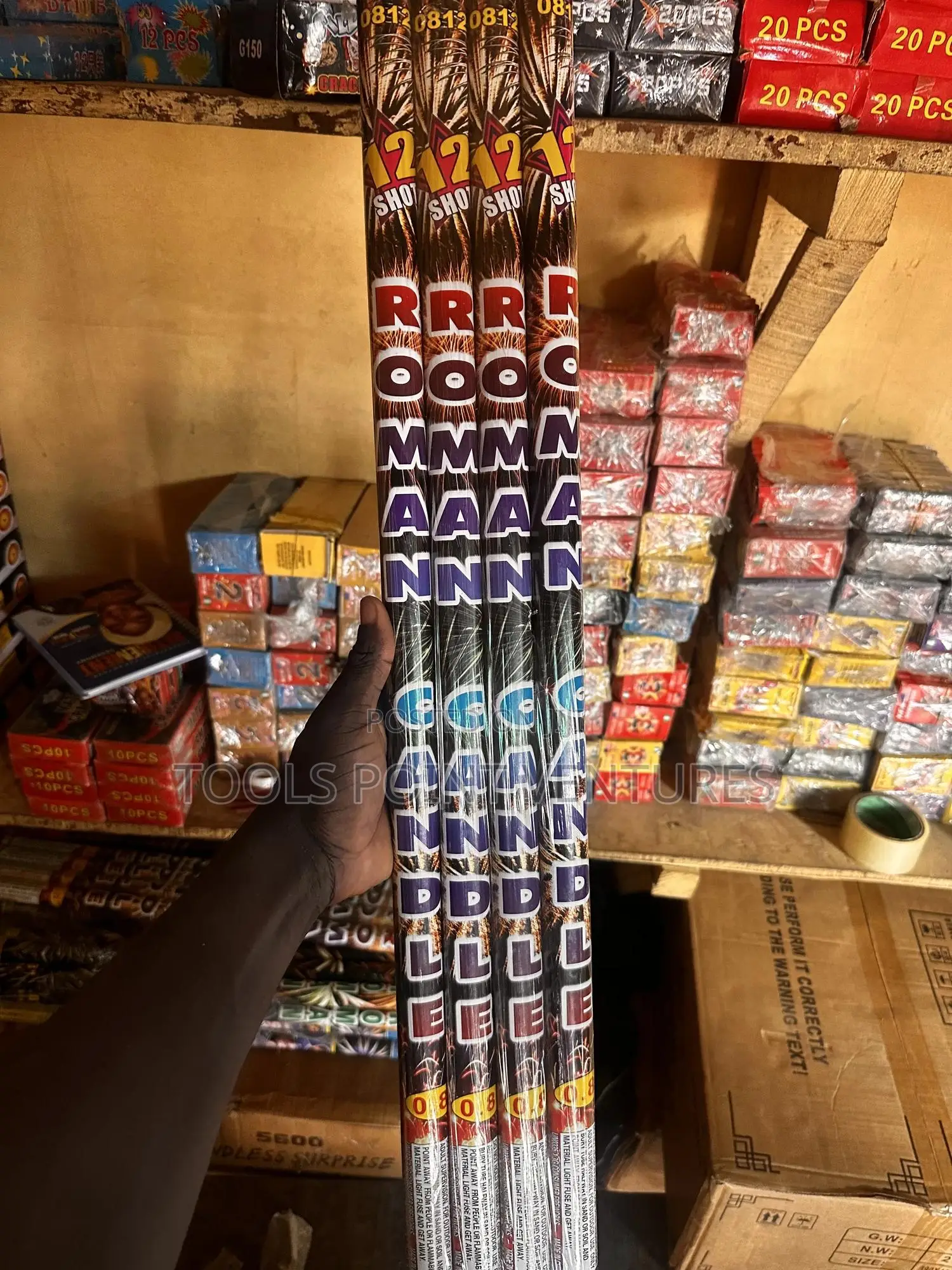 12shot Knock Out With Display Fireworks