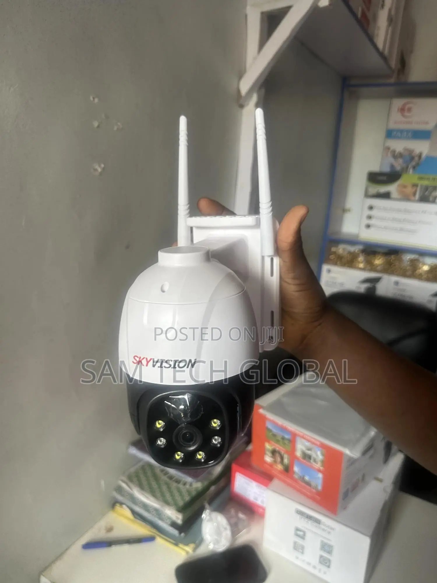 V380 Single Lens Solar Camera Wifi