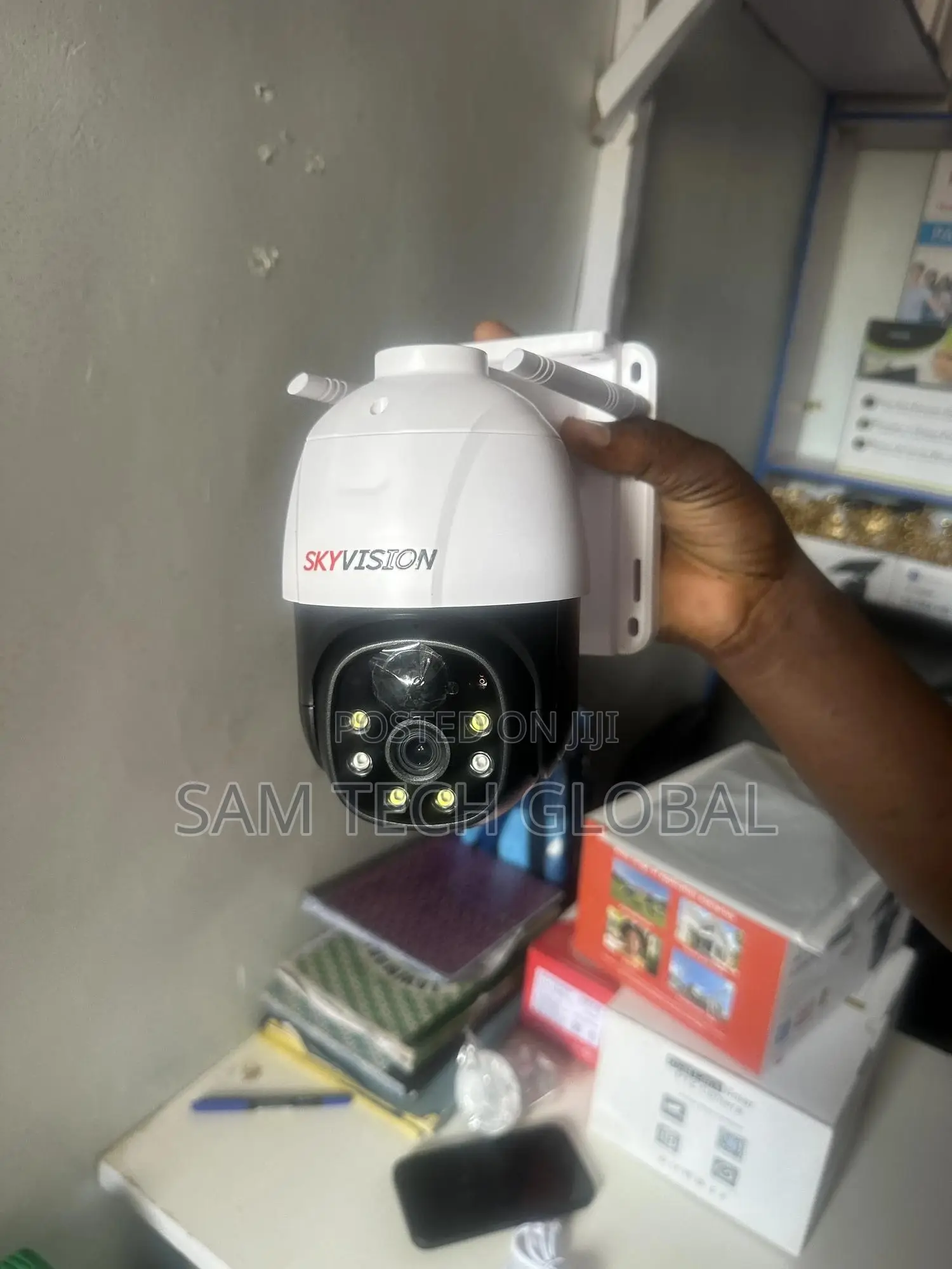 V380 Single Lens Solar Camera Wifi