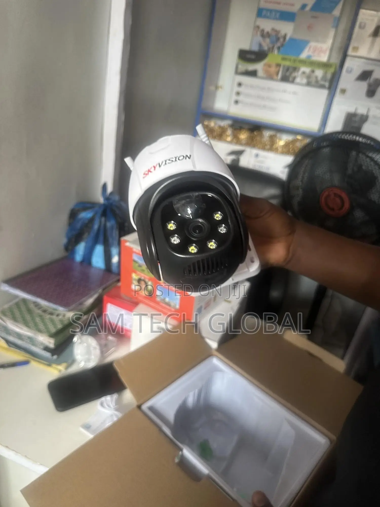 V380 Single Lens Solar Camera Wifi