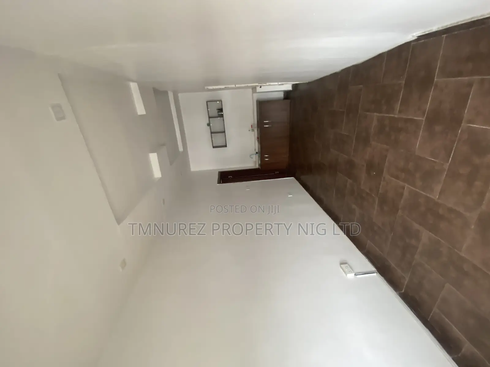 1bdrm Apartment in Agungi, Lekki for rent