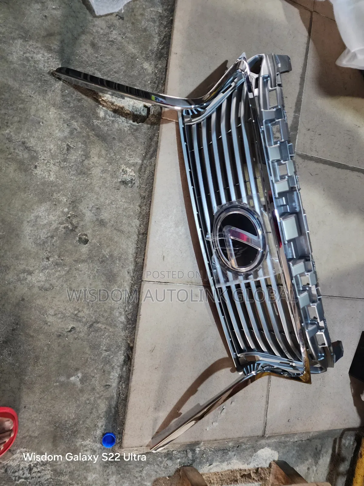 Front Grille With Chrome And Emblem For Lexus Es350 2013-2016 Direct