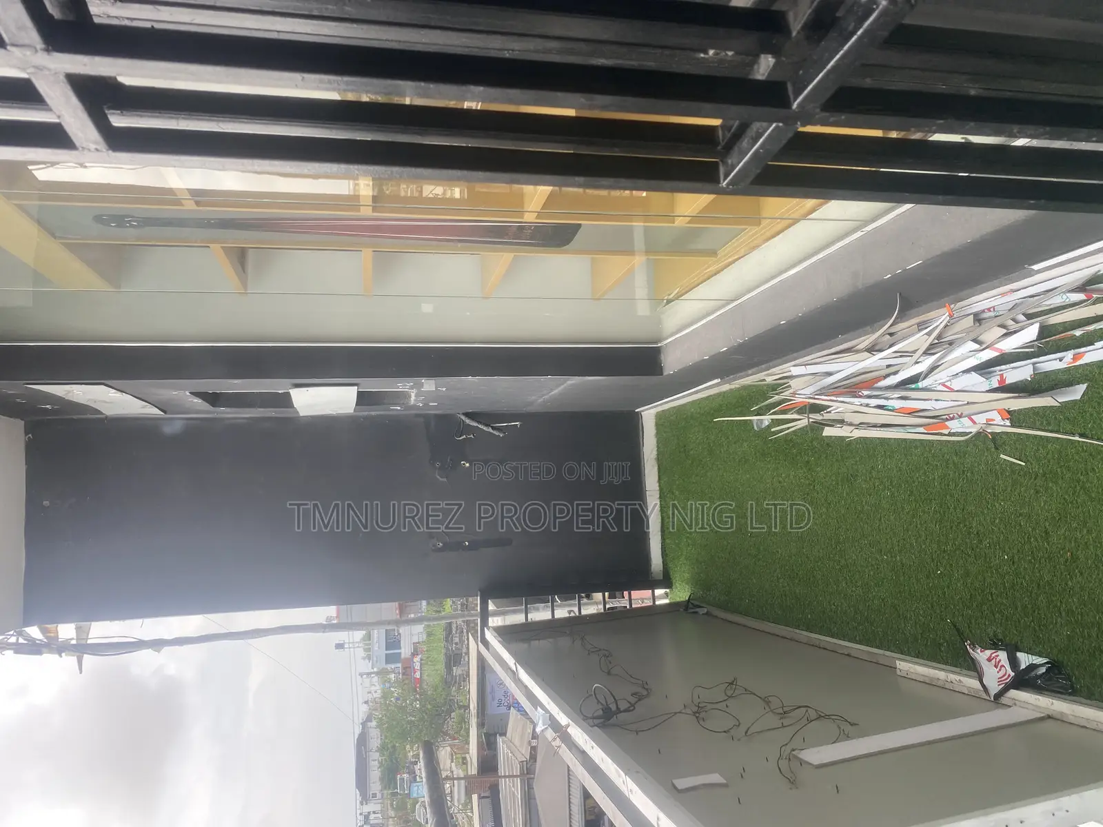 Shop for Rent Facing Road (Showroom)