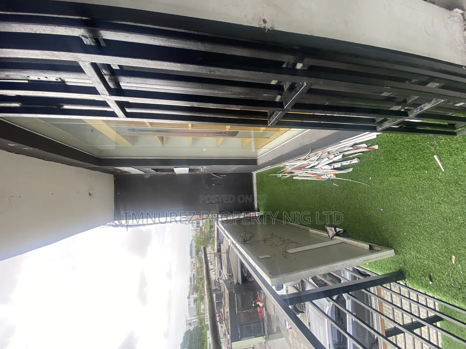 Shop for Rent Facing Road (Showroom)