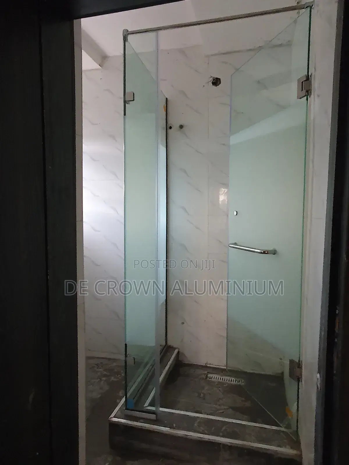 Glass Bathroom Cubicle