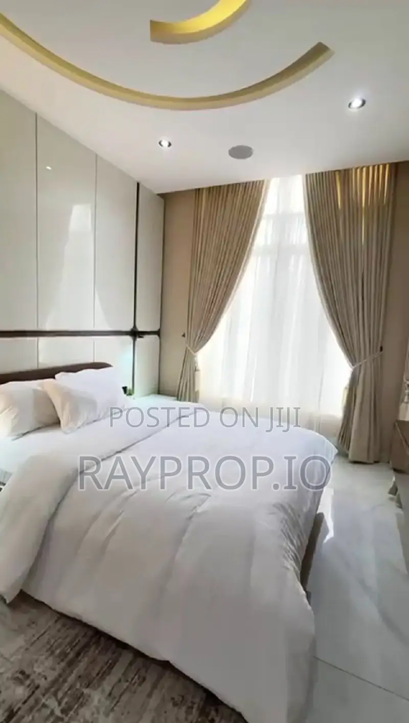 061783jd - 3 Bedroom Shortlet in Ikoyi