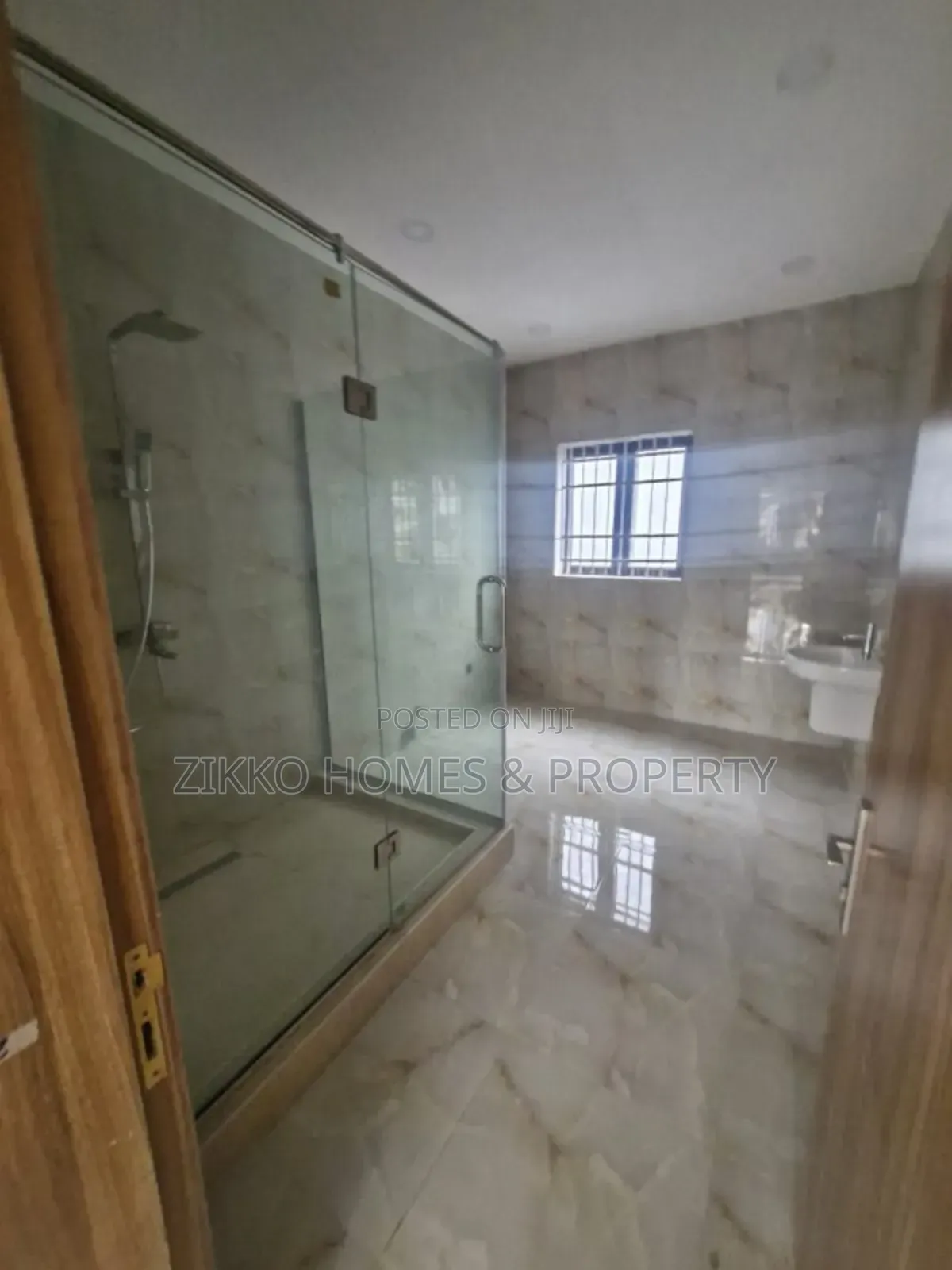 4bdrm Duplex in Lekki for sale