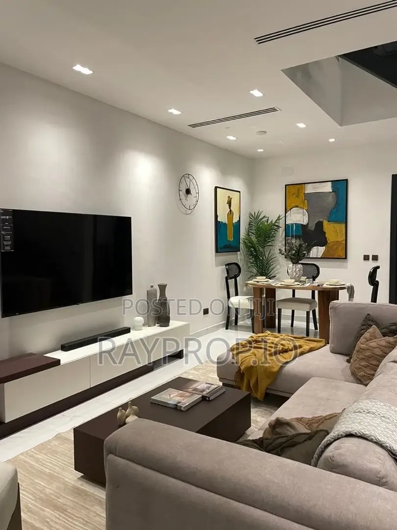132020nx - Beautifully Designed 2 Bedroom Shortlet in Lekki Phase 1