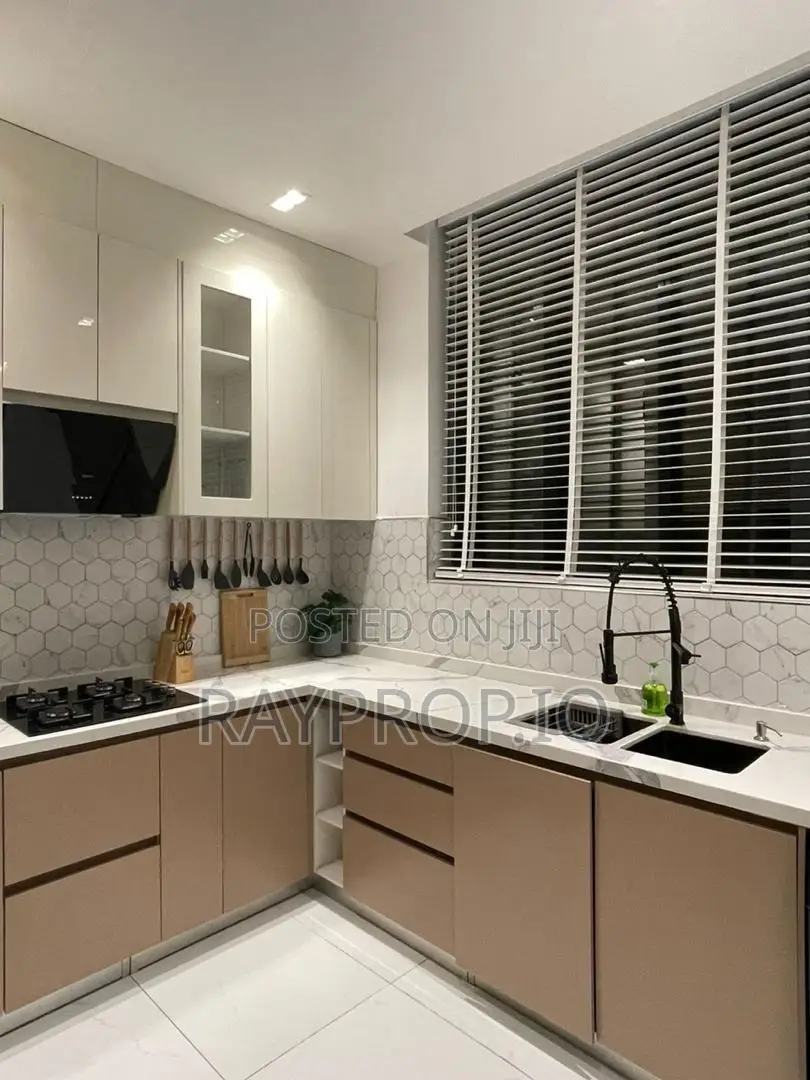 132020nx - Beautifully Designed 2 Bedroom Shortlet in Lekki Phase 1