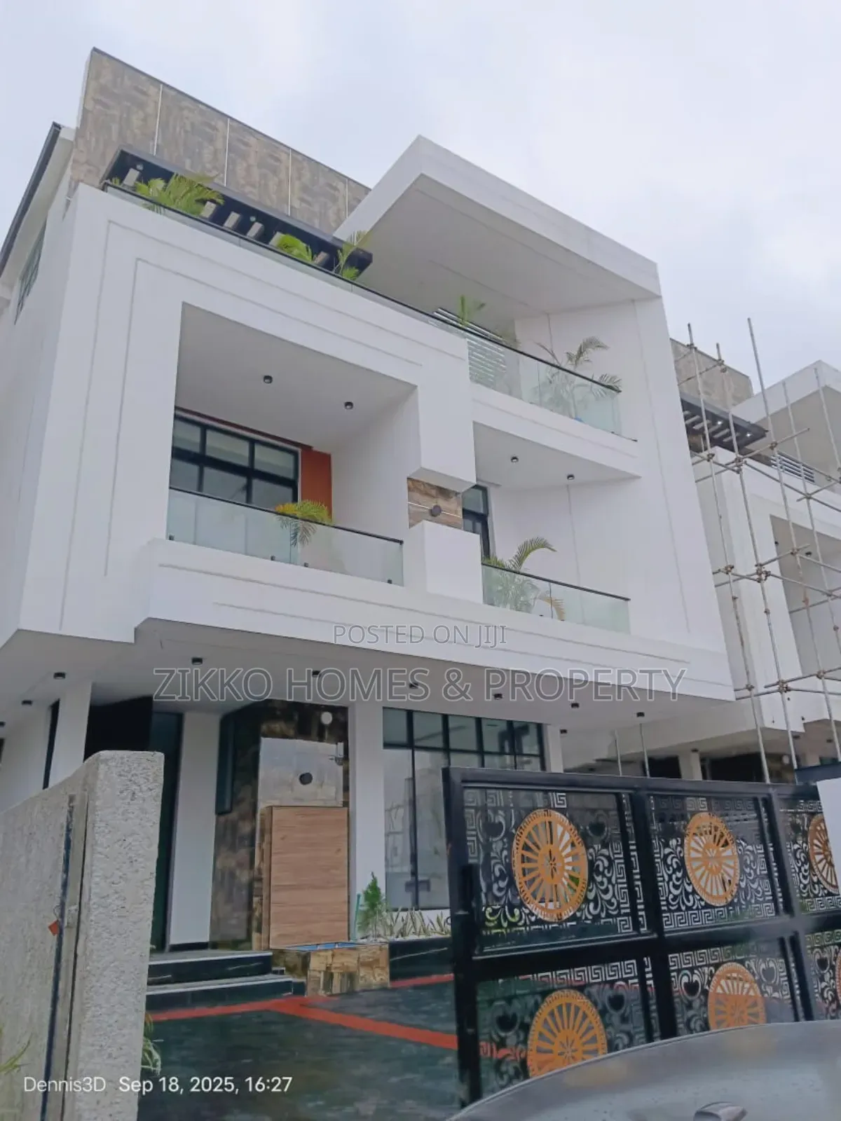6bdrm Duplex in Chevron, Lekki for sale