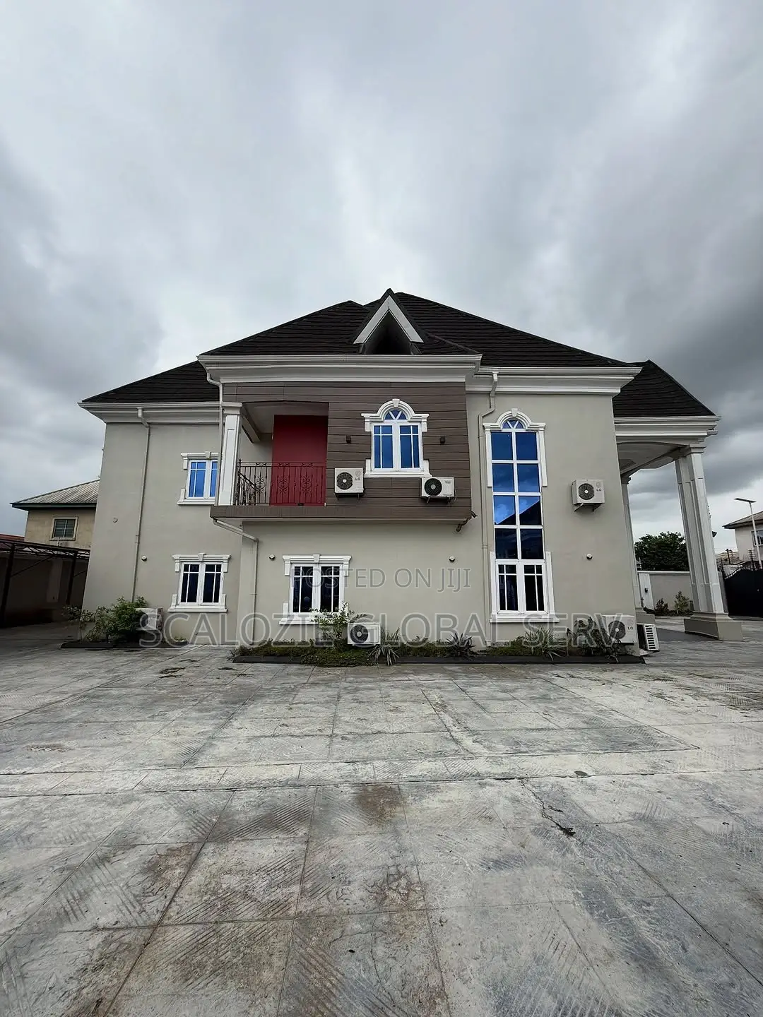 5bdrm Duplex in Ada Georg for sale