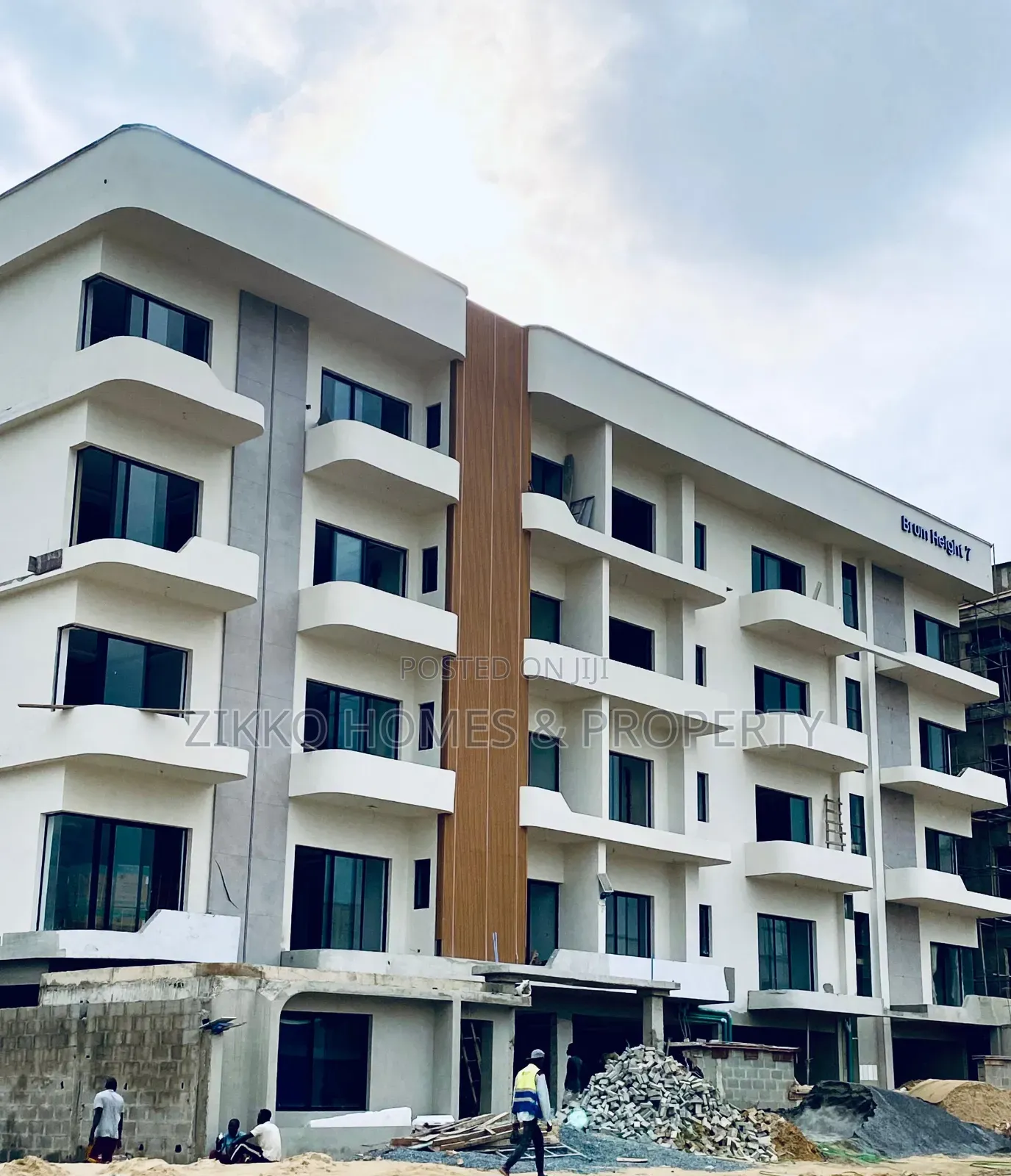 2bdrm Apartment in Off Freedom Way, Lekki for sale