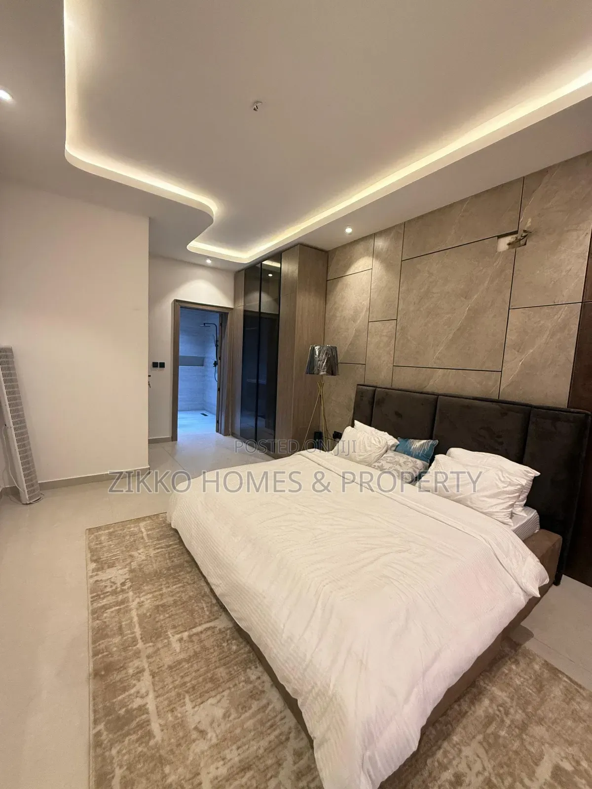 2bdrm Apartment in Off Freedom Way, Lekki for sale
