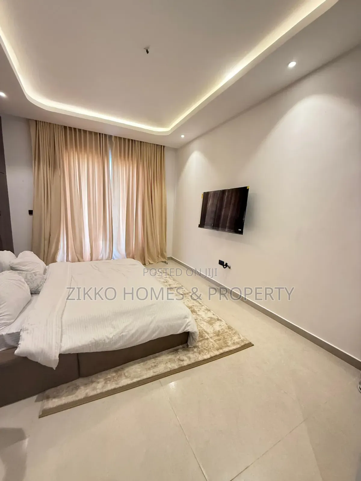 2bdrm Apartment in Off Freedom Way, Lekki for sale