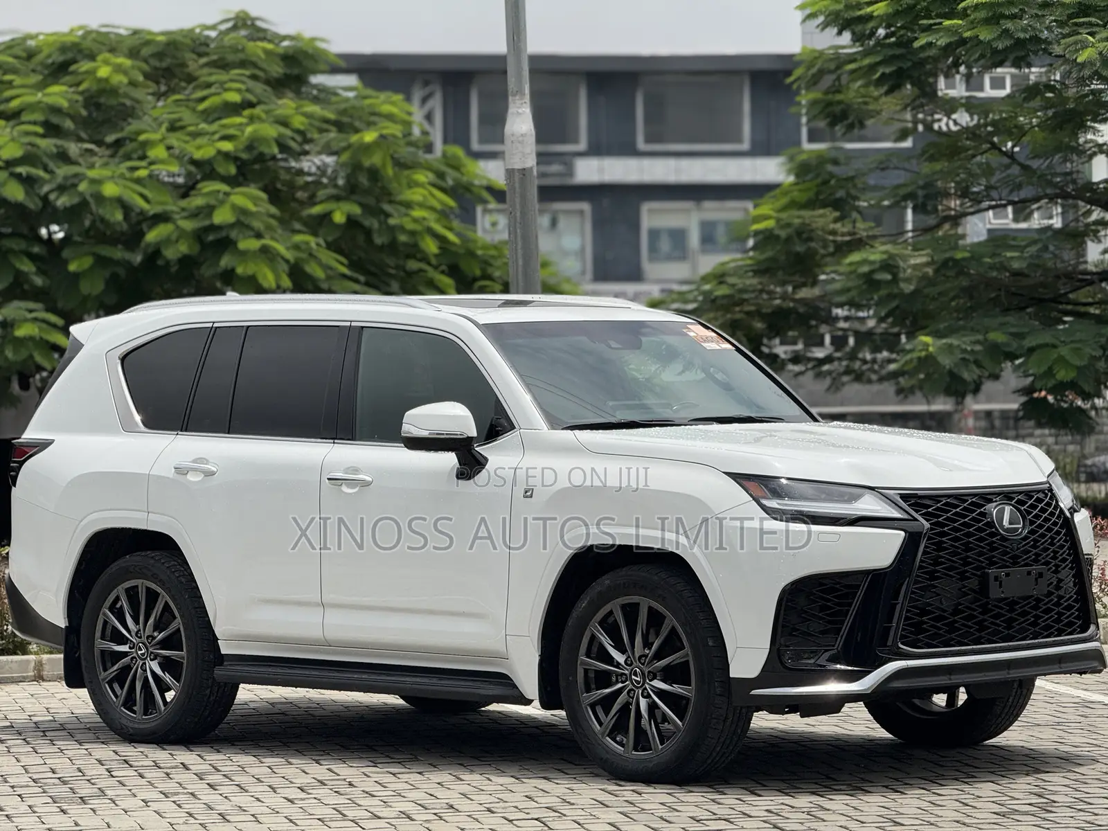 Lexus LX LX 600 2022 White