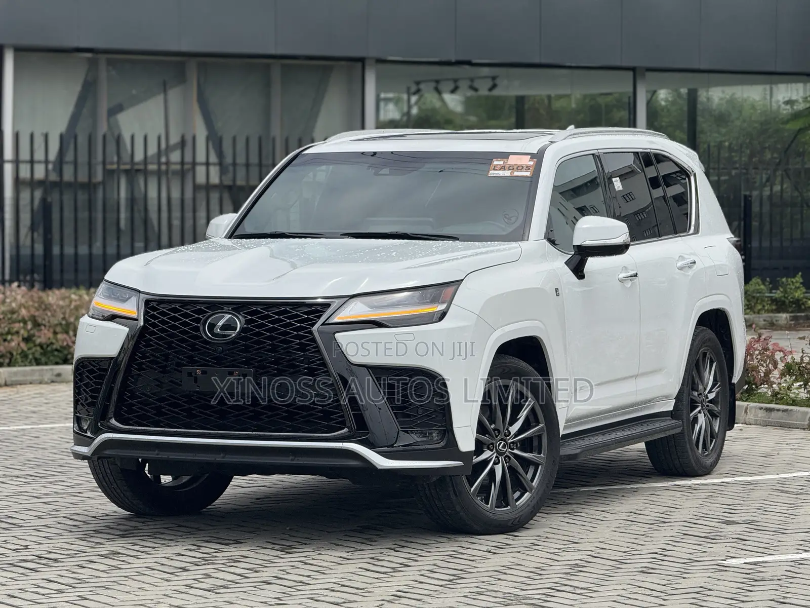 Lexus LX LX 600 2022 White