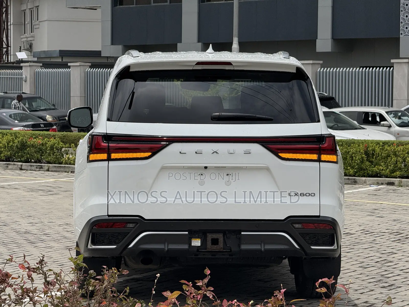 Lexus LX LX 600 2022 White
