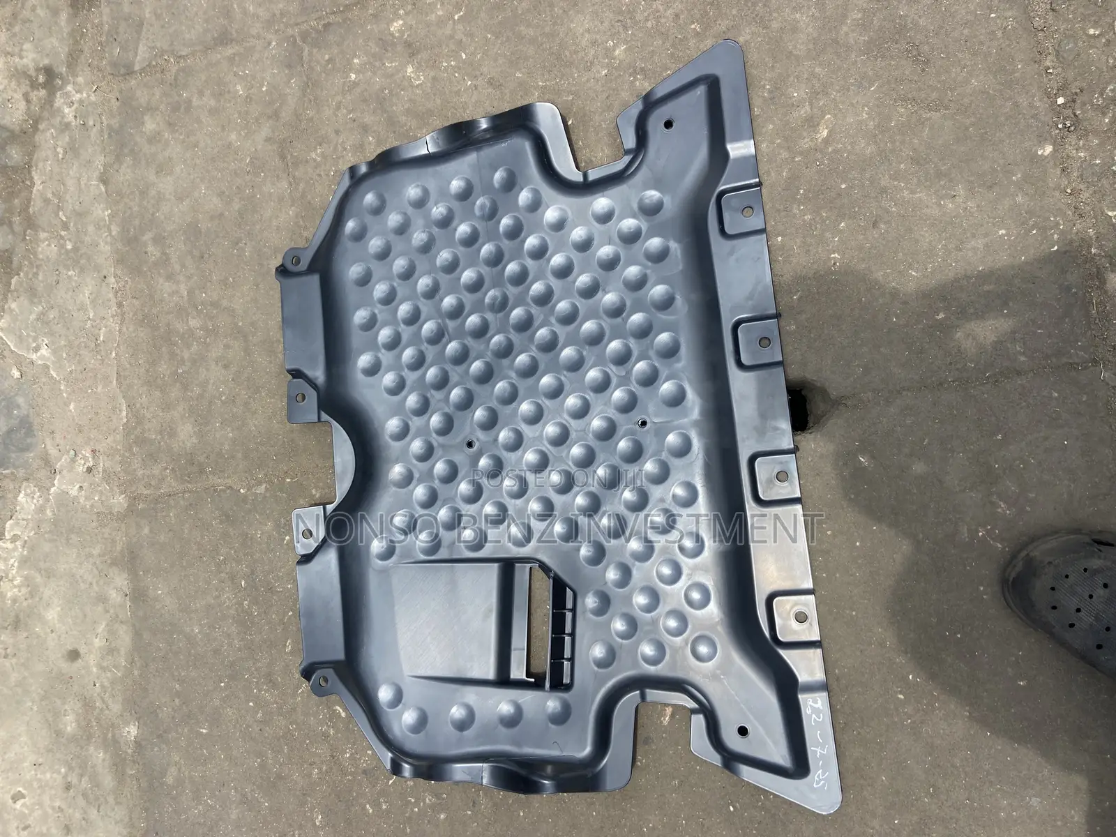 Engine Protector/Plastic Cover C300 (W205) 4matic