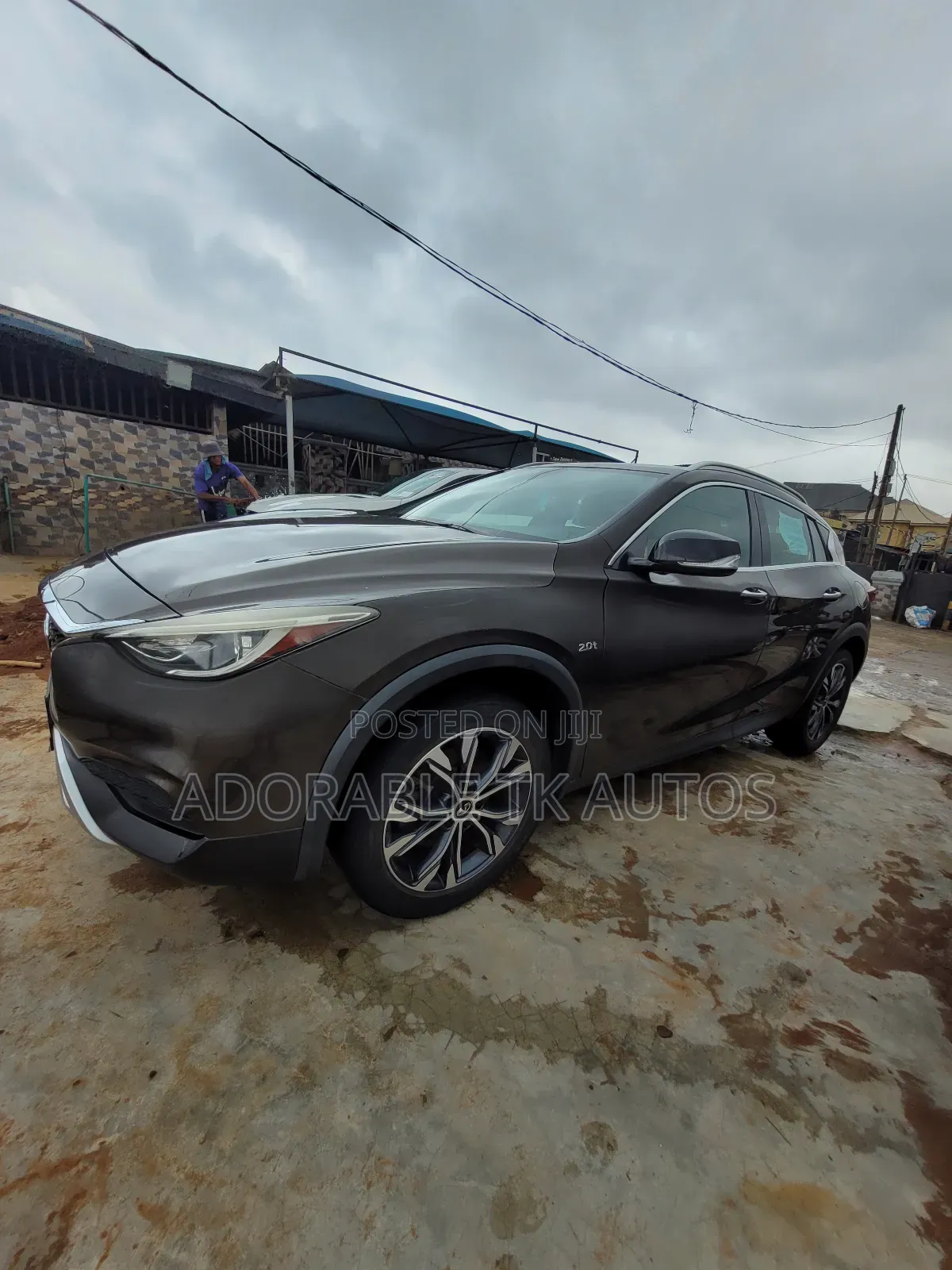 Infiniti QX30 2018 Brown