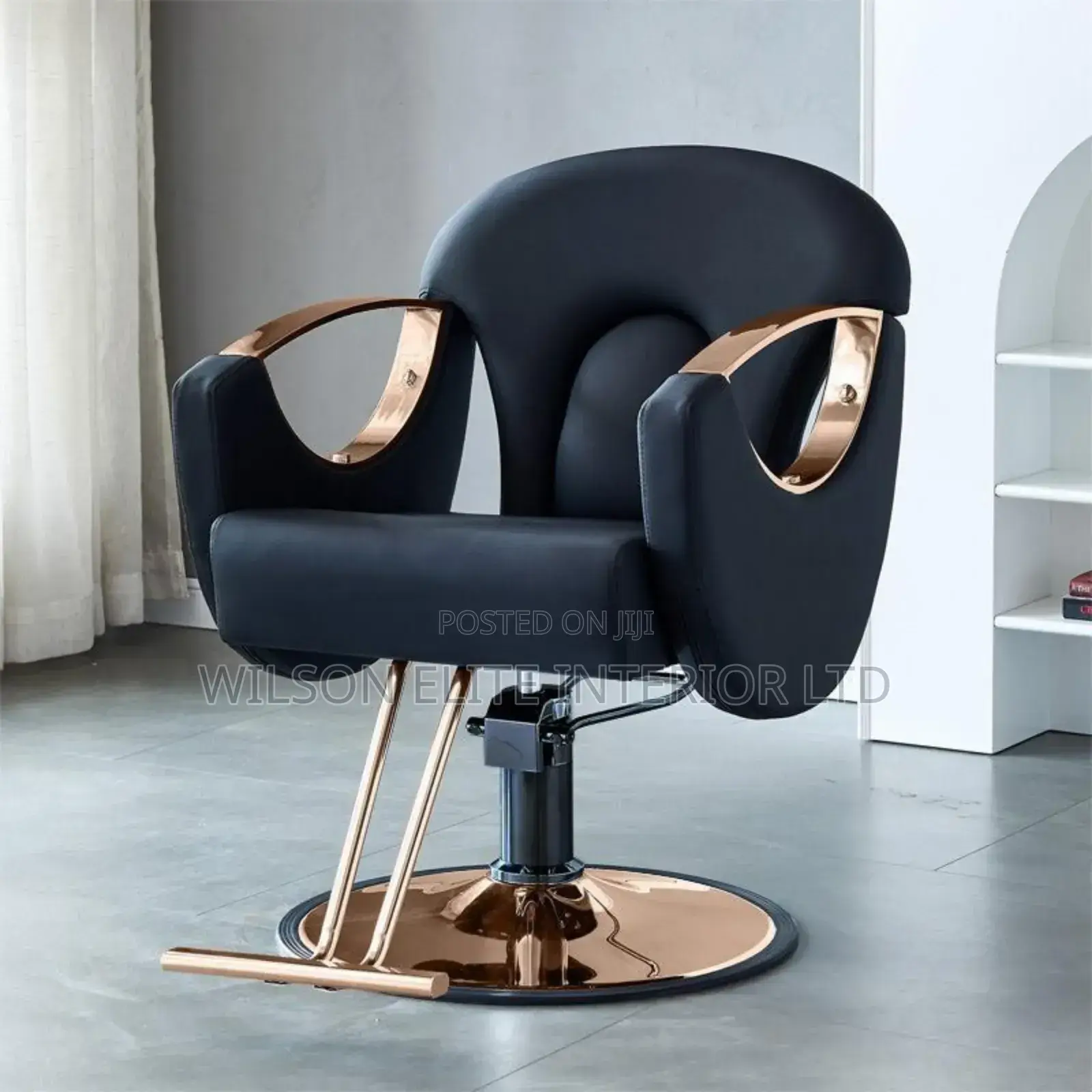 Luxury Hydraulic Salon Chair – Adjustable Comfortable
