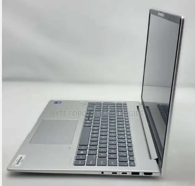 New Laptop HP Probook 450 16GB Intel Core Ultra 7 SSD 512GB