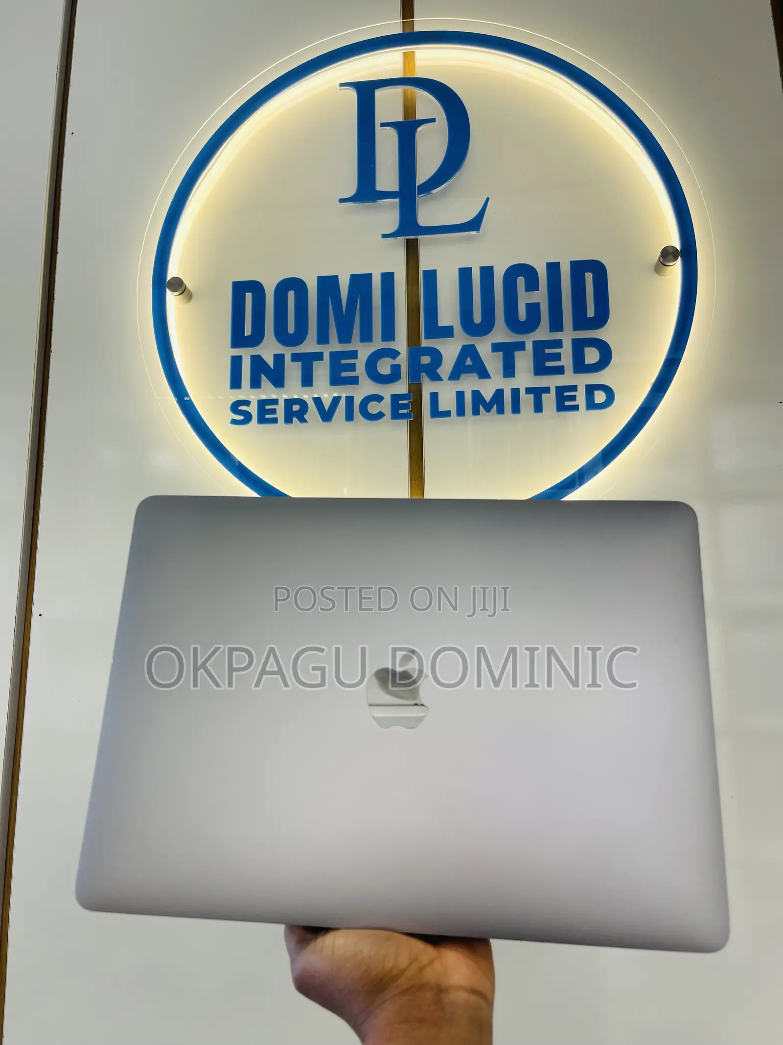 Laptop Apple MacBook Pro 2021 M1 8GB Apple M1 SSD 256GB
