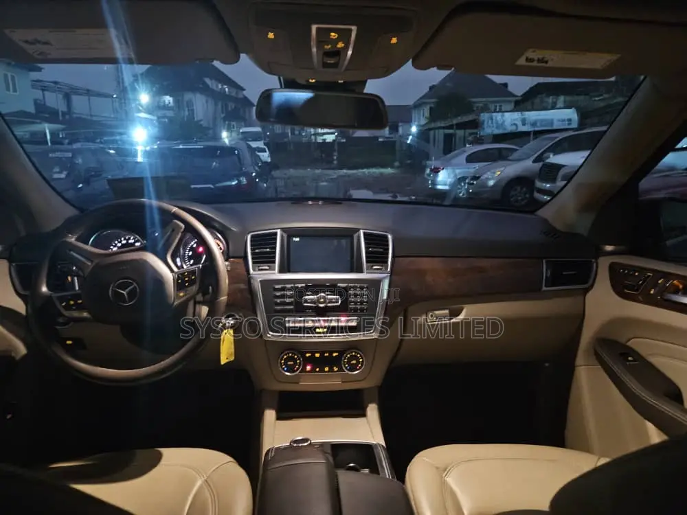 Mercedes-Benz M Class 2012 Brown