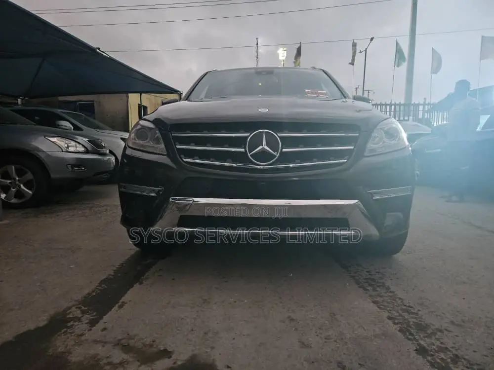 Mercedes-Benz M Class 2012 Brown