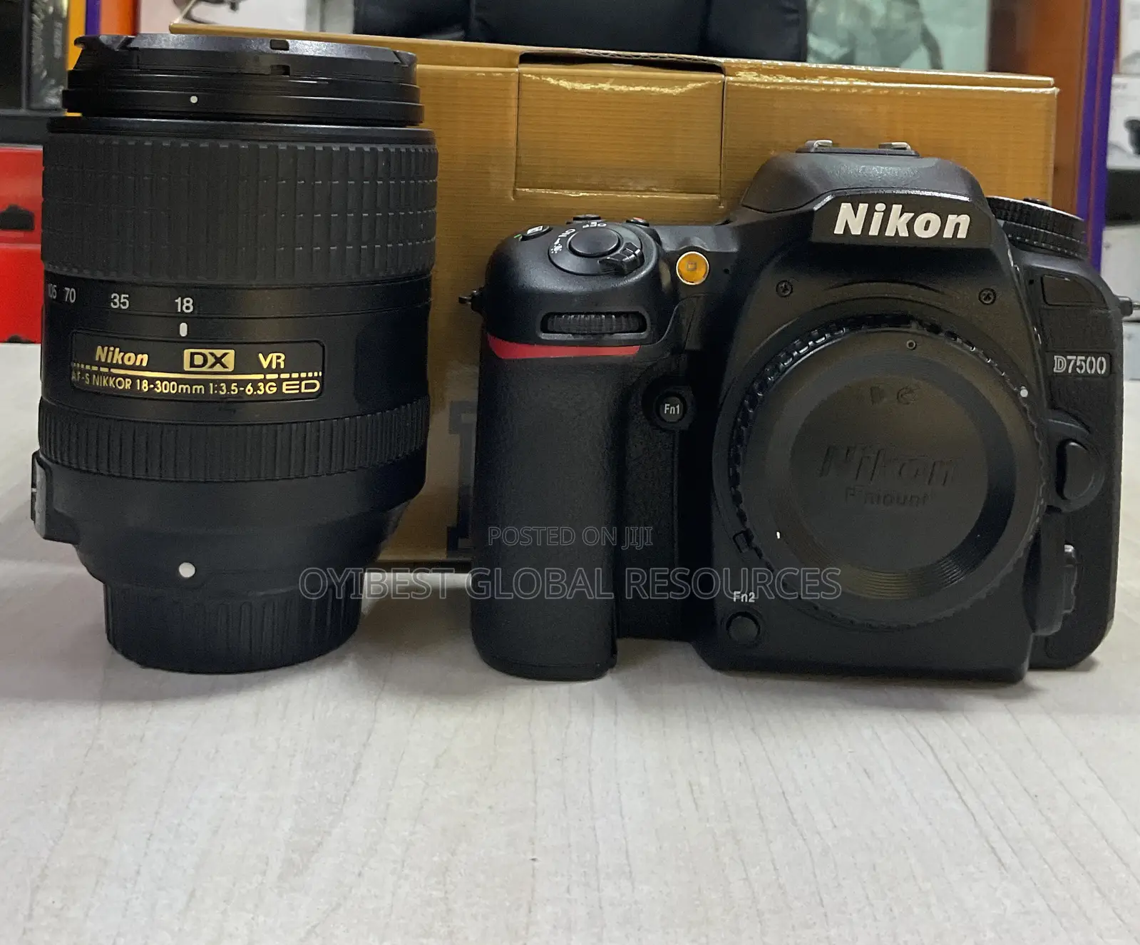 Nikon D7500 Camera +Nikon 18-300mm 1:3.5-6.3g Ed