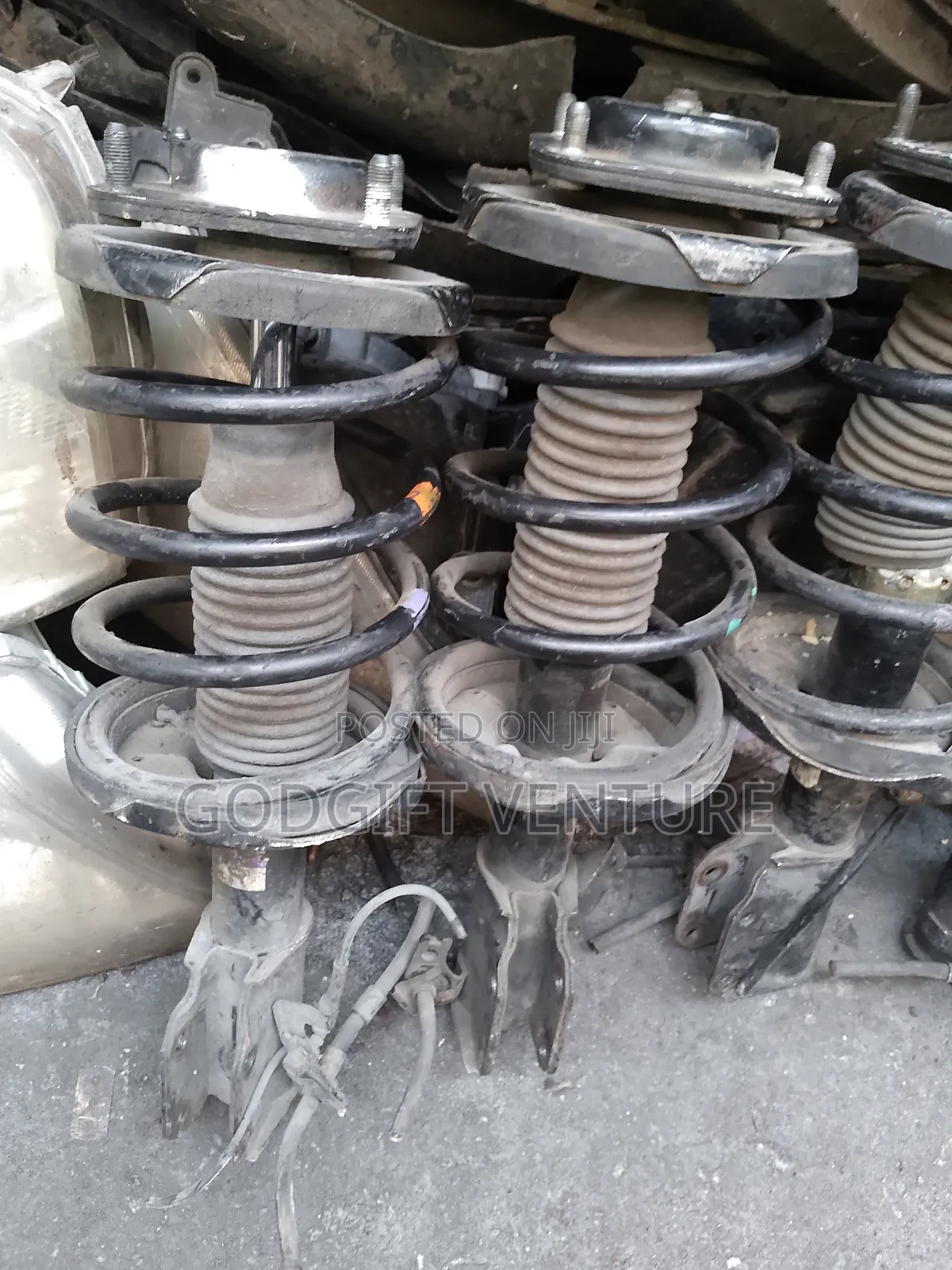Front Shock Absorber Mazda Premacy/323 Protege