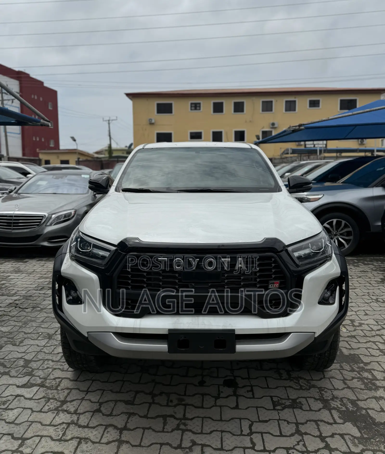 New Toyota Hilux 2024 White