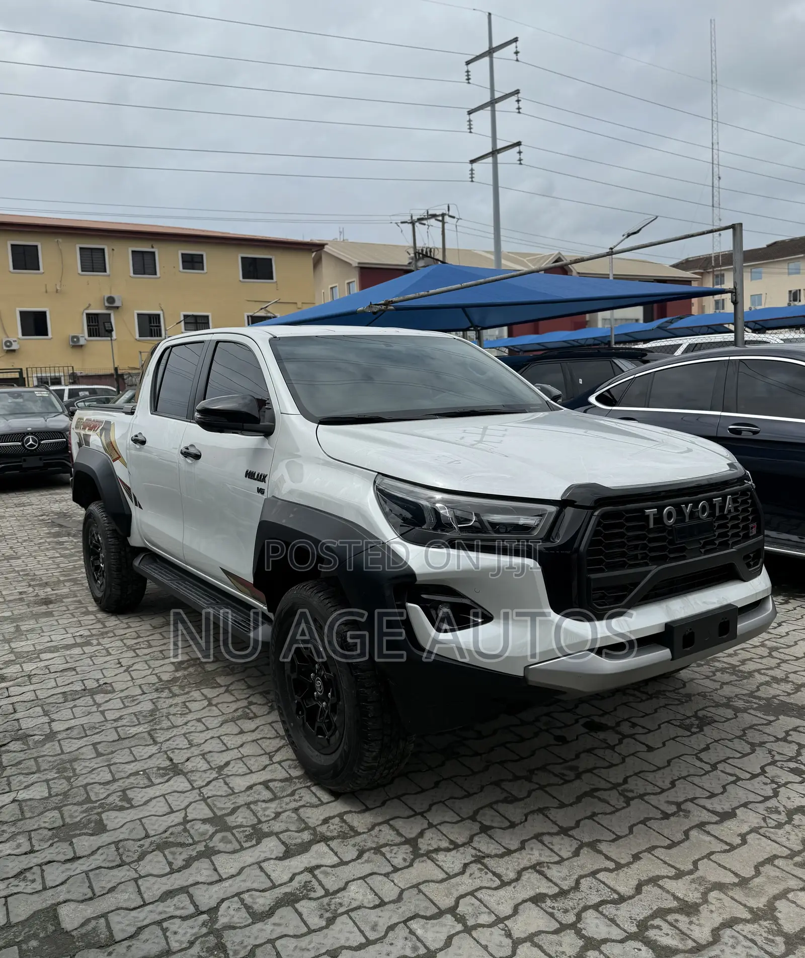 New Toyota Hilux 2024 White