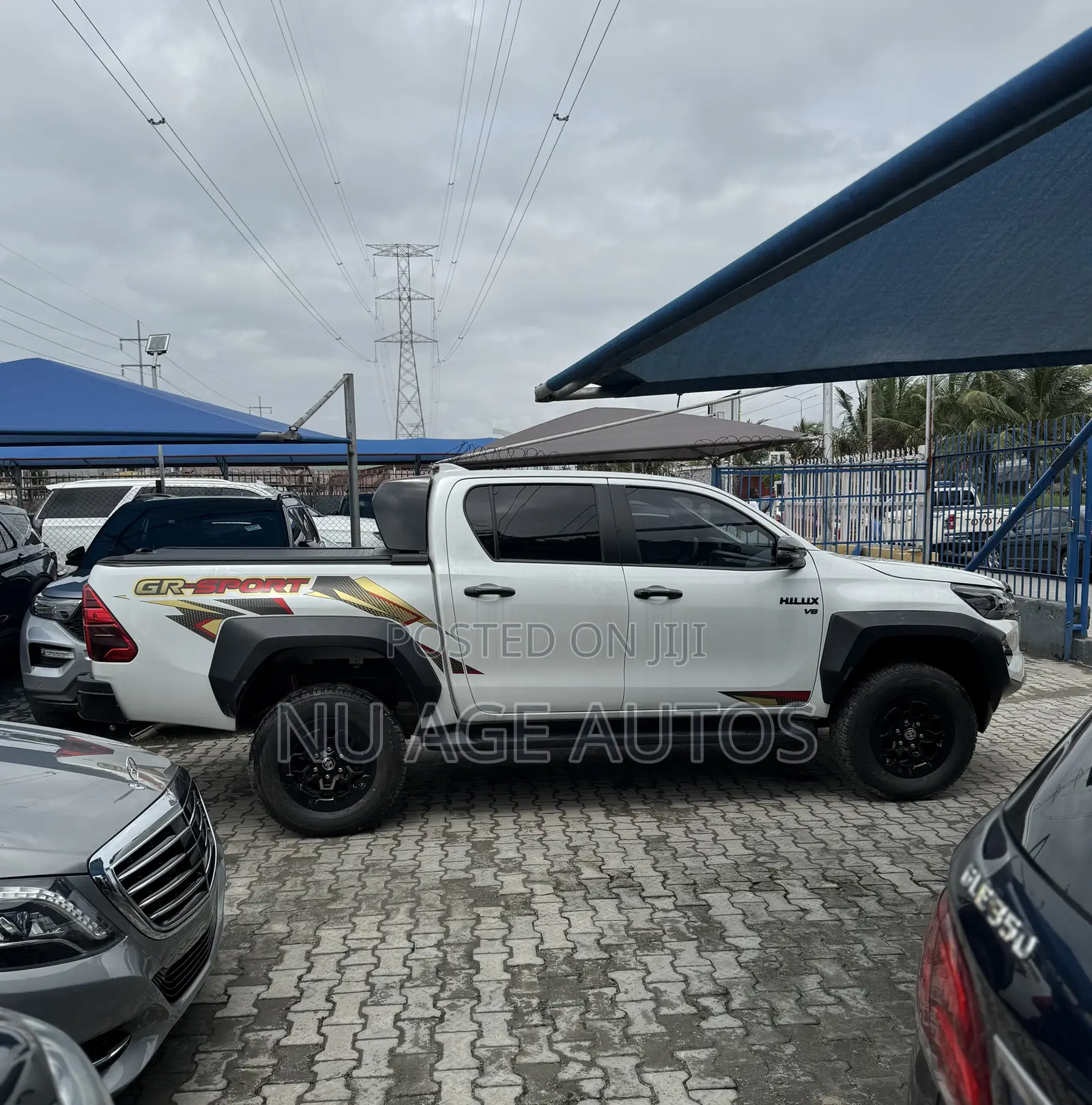 New Toyota Hilux 2024 White