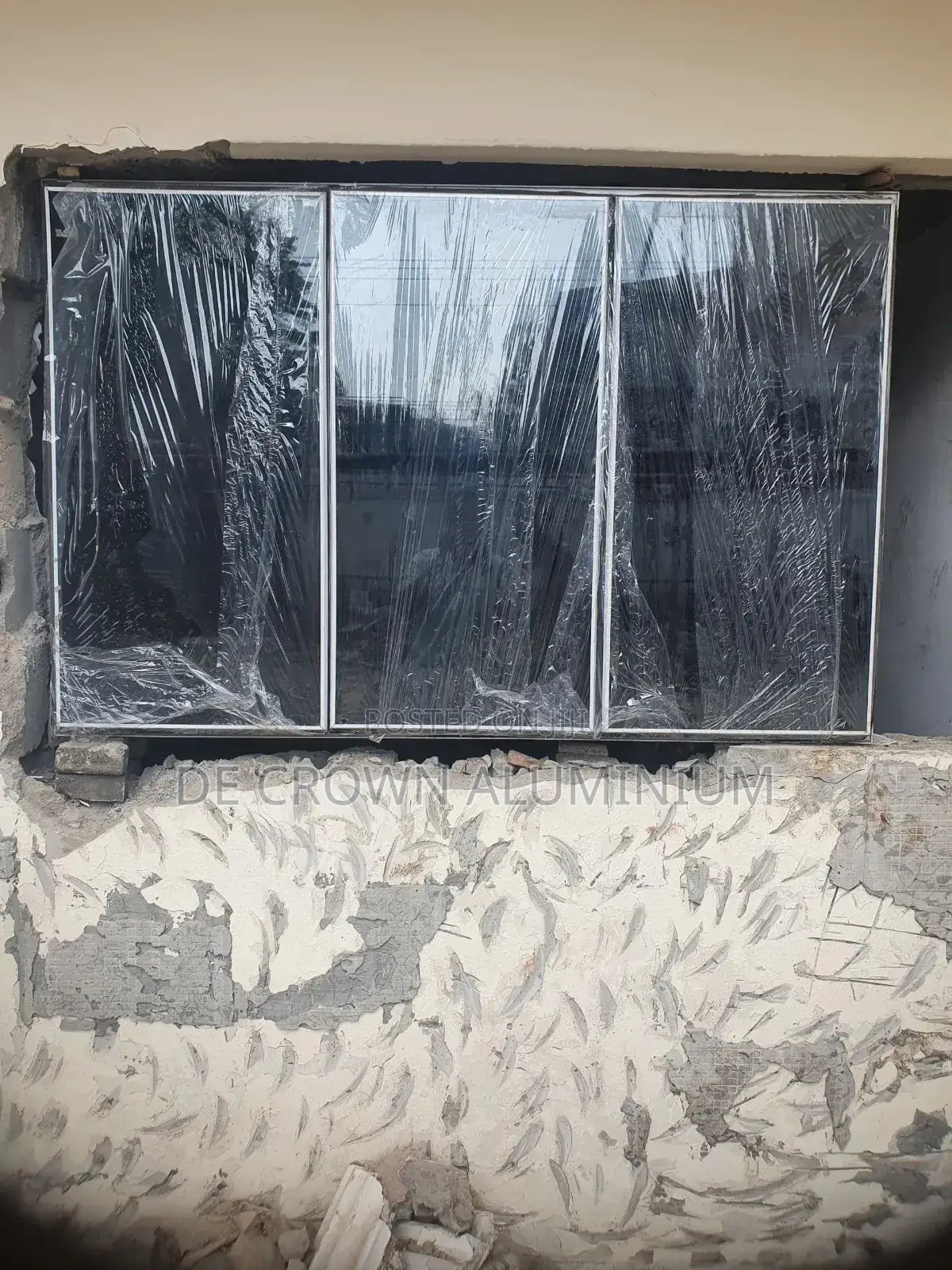 Frameless Glass Windows – Modern Luxury Window for Homes Offices In